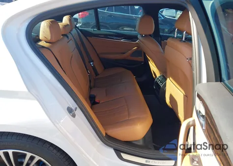 2018 BMW 530E xDrive Iperformance z USA, uszkodzony, nr VIN WBAJB1C52JB083963